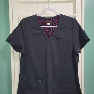Koi Basics Slate Gray Short Sleeve Scrub Top.  Size Large
